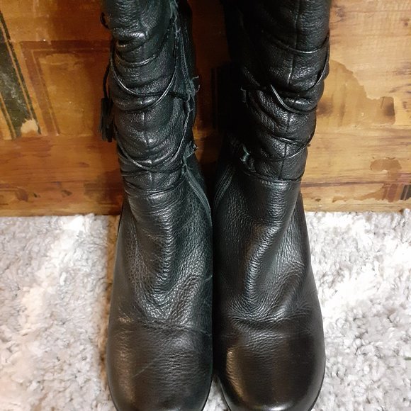 Gotti Leather Wedge Fur Trim Lace Up Tassel Boots 8.5 - Picture 7 of 11